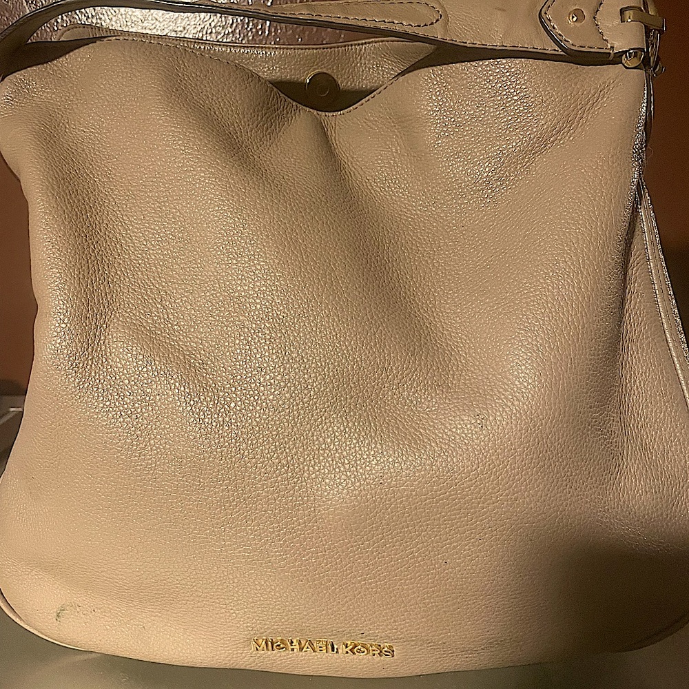 Michael Kors tan shoulder bag